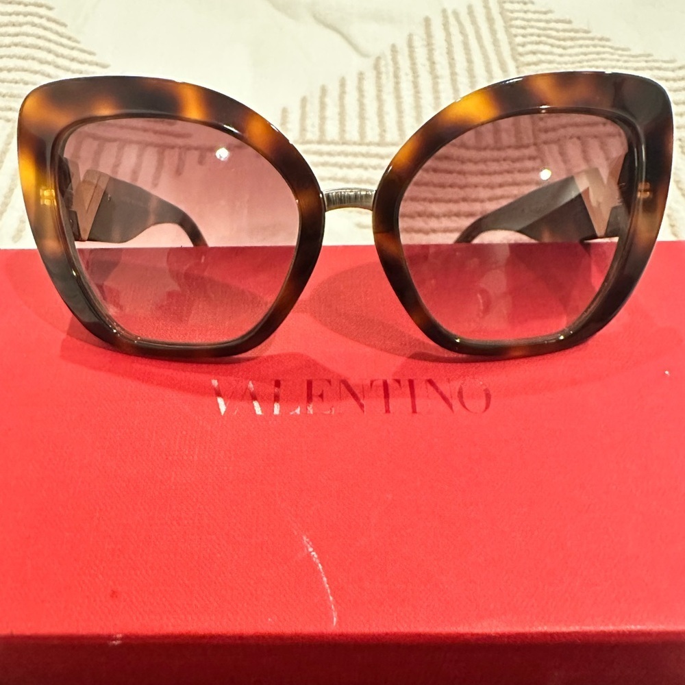 Valentino Garavani Tortoise Shell Cat-Eye Sunglasses